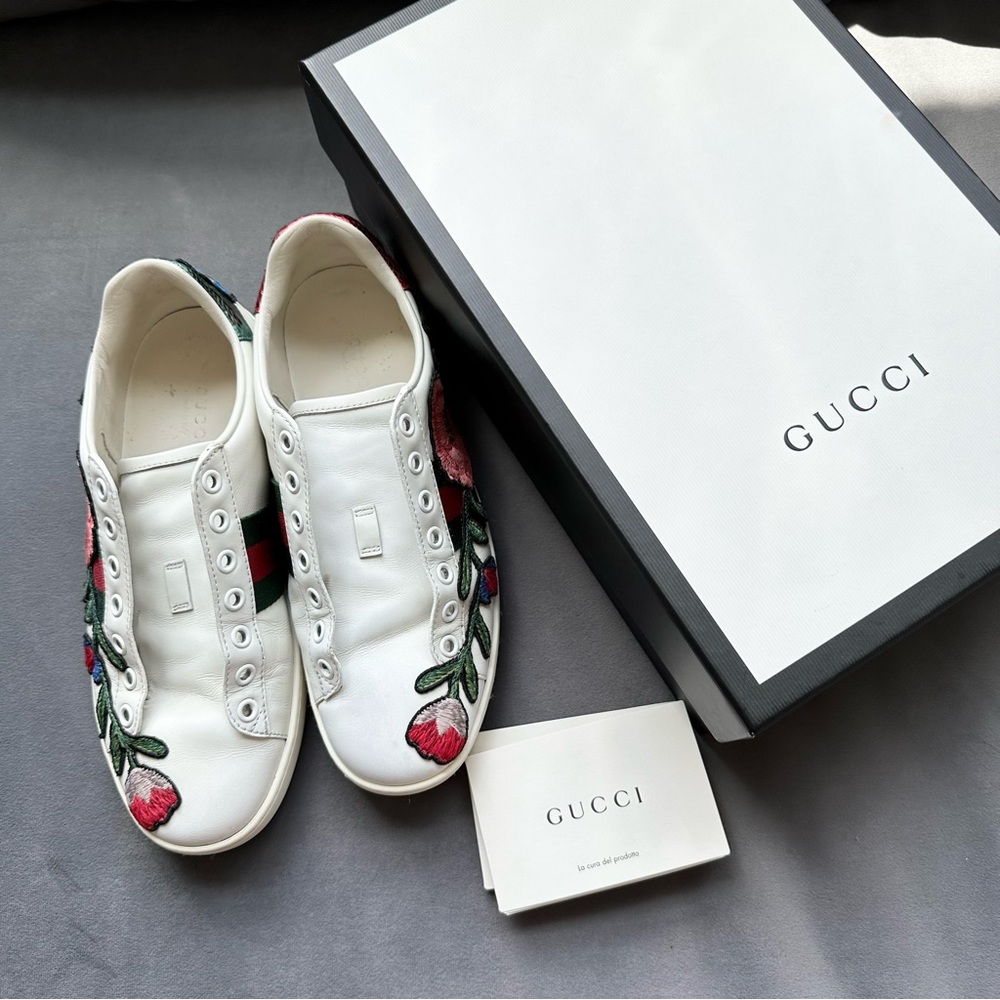 Gucci ACe embroidered floral sneakers